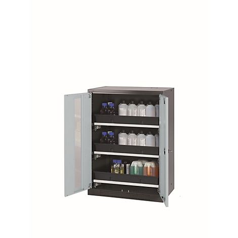 Kast met open deuren, gevuld met flessen en containers op planken.