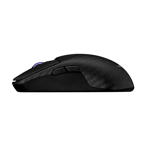 Draufsicht auf eine schwarze Maus mit Karbonfaser-Optik. Die Maus hat zwei Seitentasten und ein Scrollrad.
