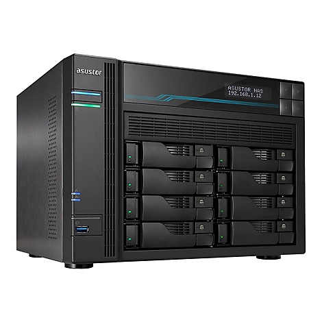 Schwarzer NAS-Server mit Einschüben für Festplatten, blau-grünen LEDs und einem Display mit IP-Adresse.