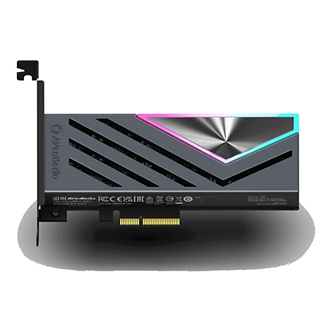 AVerMedia Capture Card mit grauem Gehäuse, RGB-Leuchtelementen und PCIe-Anschluss vor weißem Hintergrund.