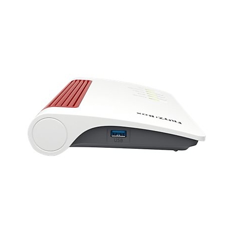Ein Router mit weißem Gehäuse und roter Lüfterabdeckung, die sich an der Seite befindet. Unten ist ein USB-Anschluss.