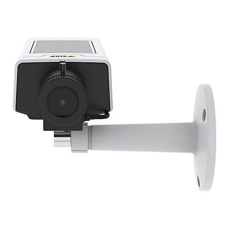 Une caméra de surveillance blanche avec un objectif noir et un support, sur fond blanc.