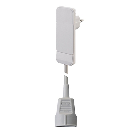 Flacher weißer Schutzkontakt-Stecker mit kurzem Kabel und Steckdosenkupplung.