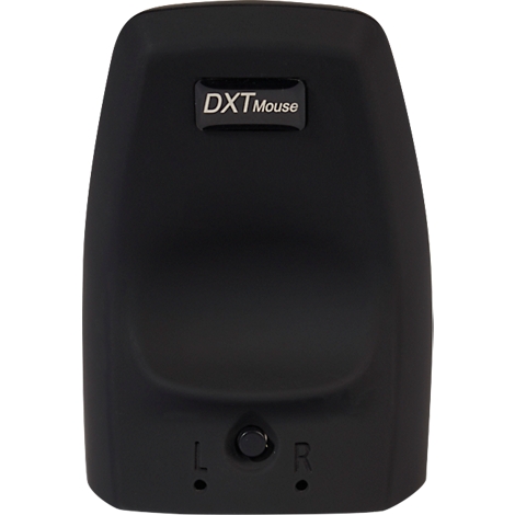 Zwarte ergonomische muis DXT Mouse. Op de behuizing staan de letters L en R, evenals de inscriptie DXT Mouse.