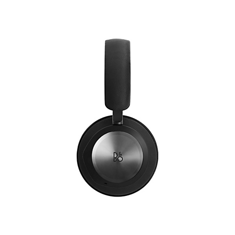 Schwarze Bang & Olufsen Over-Ear-Kopfhörer vor weißem Hintergrund mit silberner, kreisförmiger Ohrmuschel.