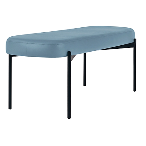 Hocker met lichtblauwe bekleding en zwarte metalen poten.