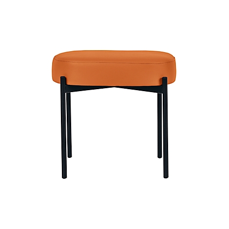 Oranje kruk met zwart metalen frame.