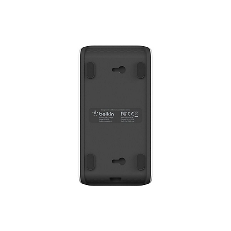 Schwarzes Belkin-Ladegerät mit Aufdruck. Oben Schriftzug: Belkin, 10 Port USB Charger. Unten Technische Daten.