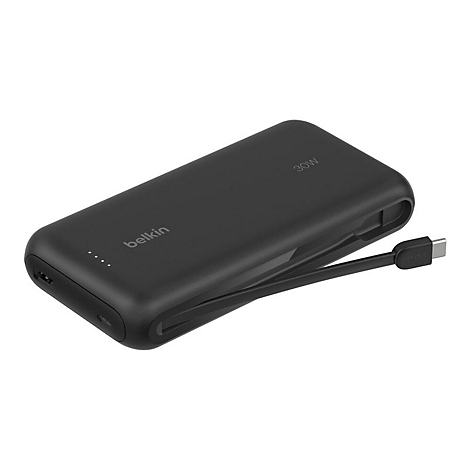 Batterie externe noire avec impression 30W et logo Belkin. Avec câble rétractable et port USB-C.