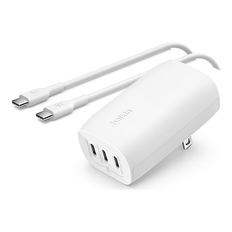 Chargeur Belkin blanc avec deux câbles USB-C, détails des ports et des puissances.