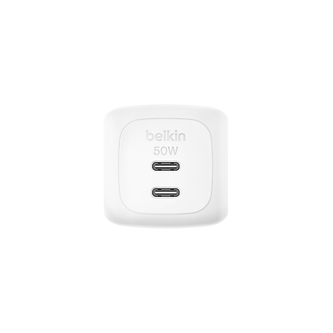 Chargeur blanc avec deux ports USB-C. Texte Belkin et 50W.