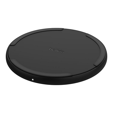 Schwarzes kabelloses Ladegerät der Marke Belkin. Rund, mit umlaufendem Rand und Kontrollleuchte.