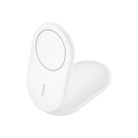 Weißes, ovales Belkin-Ladegerät, offen wie ein Buch. Grauer Kreis, Belkin-Logo.