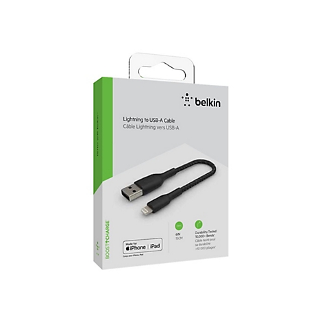Schwarzes Lightning-auf-USB-A-Kabel auf einer weißen Verpackung mit Belkin-Logo. Beschriftung: 'Lightning to USB-A Cable'.