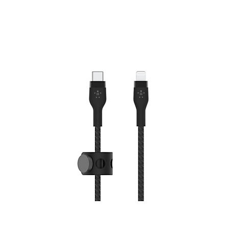 Schwarzes Ladekabel mit USB-C und Lightning-Anschlüssen. Geflochtenes Kabel, schwarzer Kabelhalter.