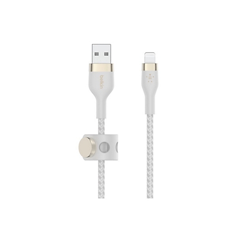 Weißes Lightning-Kabel mit geflochtenem Kabel. USB-A-Stecker und Lightning-Anschluss, mit Halterung. Belkin-Logo.