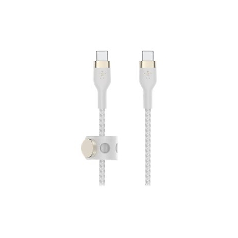 Zwei weiße Ladekabel mit USB-C-Anschlüssen. Kabel aus geflochtenem Stoff. Kleiner runder Magnet.