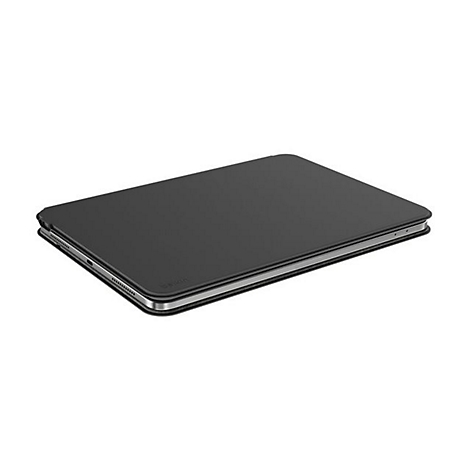 Tablette noire dans un étui de protection, cadre argenté, logo Belkin.
