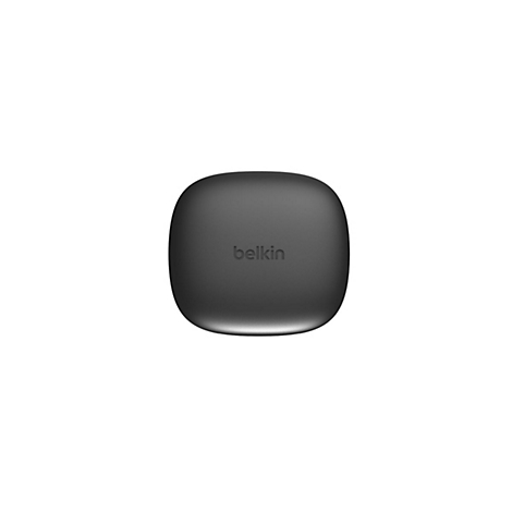Étui de chargement pour écouteurs Belkin gris foncé sur fond blanc. Le nom de la marque est clairement visible.