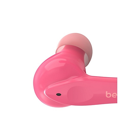 Nahaufnahme eines rosafarbenen Ohrhörers mit hellrotem Ohrpolster. Am Ohrhörer steht 'be'.