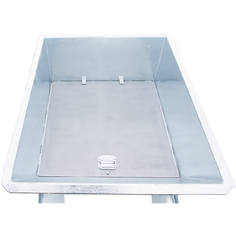 Bac métallique rectangulaire avec couvercle. Le bac est en métal gris, avec un insert perforé au fond.