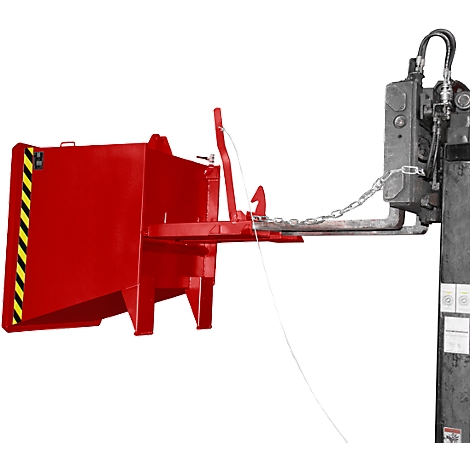 Fixation rouge de chariot élévateur reliée à un chariot élévateur. Marques jaune et noir.