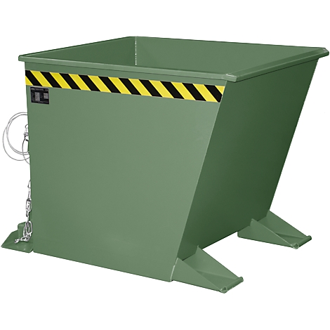 Benne en acier trapézoïdale verte avec bande d'avertissement noire et jaune. Chaîne et pieds visibles.