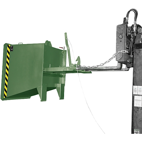 Bac vert fixé à un chariot élévateur. Marquages 