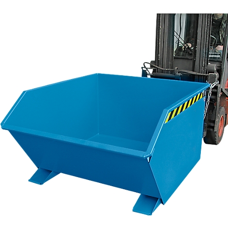 Conteneur peint en bleu transporté par un chariot élévateur. Marquages d'avertissement jaune et noir sur le bord.