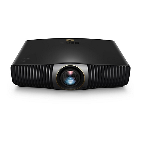 Schwarzer BenQ 4K Projektor, Vorderansicht, isoliert auf weißem Hintergrund.