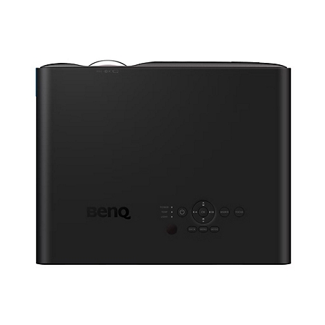 Ein schwarzer BenQ-Projektor mit Bedienelementen und dem BenQ-Logo. Das Objektiv ist oben.