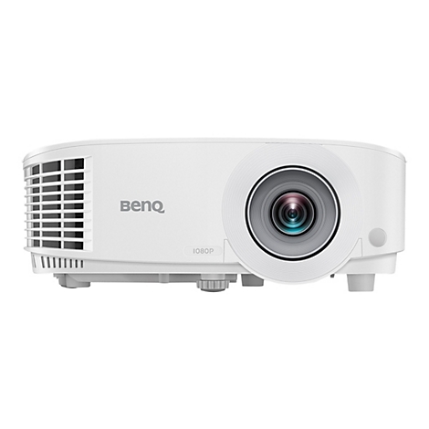 Projecteur blanc, vue de face. Logo BenQ et lettrage 1080P. Grande lentille au centre, grille de ventilation à gauche.