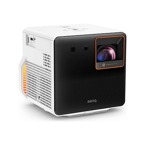 Kompakter weiß-schwarzer BenQ 4K-Projektor mit orangefarbener Objektivumrandung vor weißem Hintergrund.
