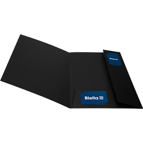 Schwarze Mappe, geöffnet, mit blauem Logo "Biella" auf der Innenseite.