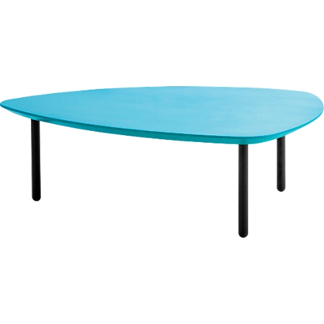 Turquoise driehoekige tafel met zwarte poten.