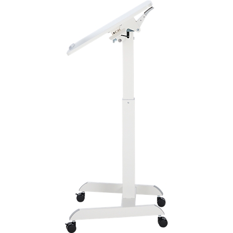 Een witte, in hoogte verstelbare lessenaar op wielen, met een schuine leesvlak.
