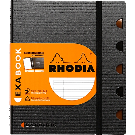 Carnet noir avec une bande orange contenant le logo et le texte. Le carnet a un élastique noir et des coins perforés.