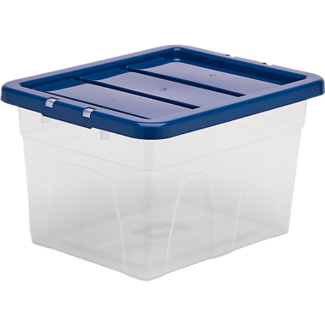 Boîte de rangement transparente avec couvercle bleu. Sur fond blanc.