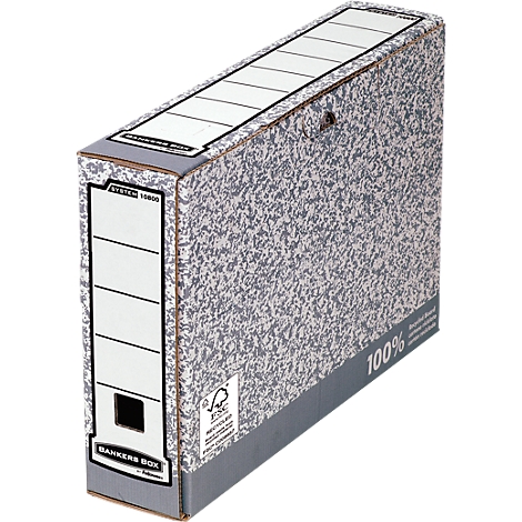 Boîte de classement mouchetée grise et blanche. Texte 'Bankers Box'. Logo FSC.