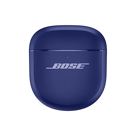 Dunkelblaues, abgerundetes Bose Ladecase für Kopfhörer mit weißem Logo mittig vor neutralem Hintergrund.