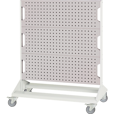 Graue Lochwand auf Rädern, im Detail: drei Platten mit vielen Löchern.