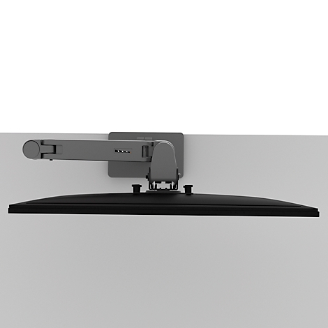 Un moniteur est suspendu à un support gris sur un fond blanc.
