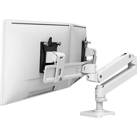 Configuration à deux moniteurs blancs fixée sur un bras de bureau blanc.