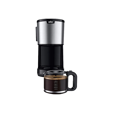 Schwarze Braun Kaffeemaschine mit silbernem Gehäuse und einer Glaskanne mit frisch gebrühtem Kaffee.