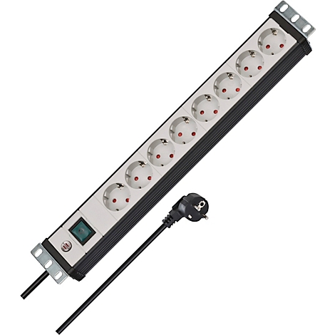 Multiprise avec huit prises, interrupteur et cordon d'alimentation.