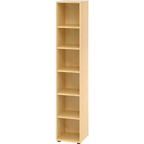 Hoge, smalle boekenkast van licht hout met zes planken.