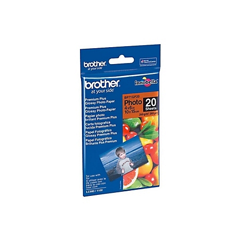 Blaue Brother Fotopapier-Verpackung mit Obst-Abbildung und einem Foto eines Kindes am Strand.