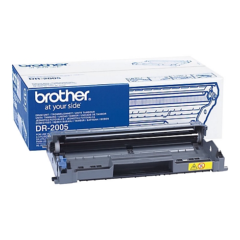 Ein grauer Brother DR-2005 Trommeleinheit neben einer blauen und weißen Verpackung mit dem Markennamen Brother. Der Schriftzug DR-2005 ist deutlich sichtbar.