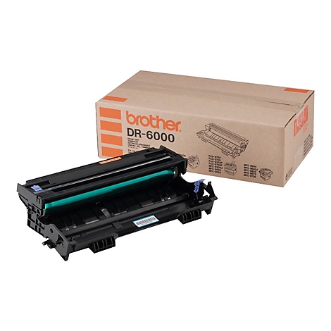 Schwarze Brother DR-6000 Trommeleinheit vor der zugehörigen braunen Produktverpackung auf weißem Hintergrund.