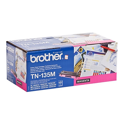 Magentafarbene Brother-Tonerkartusche in einer bedruckten Verpackung. Aufdrucke wie Modellnummer, Produktname und Hinweise sind zu sehen.